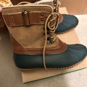 JBU Tan and Hunter Green Rain Boots